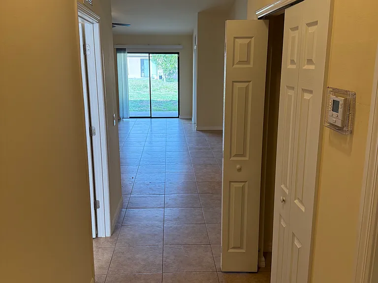 4131 SW 8th Pl #4131 — Photo 20