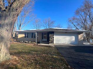 425 Linden Ct, Frankfort, IL 60423