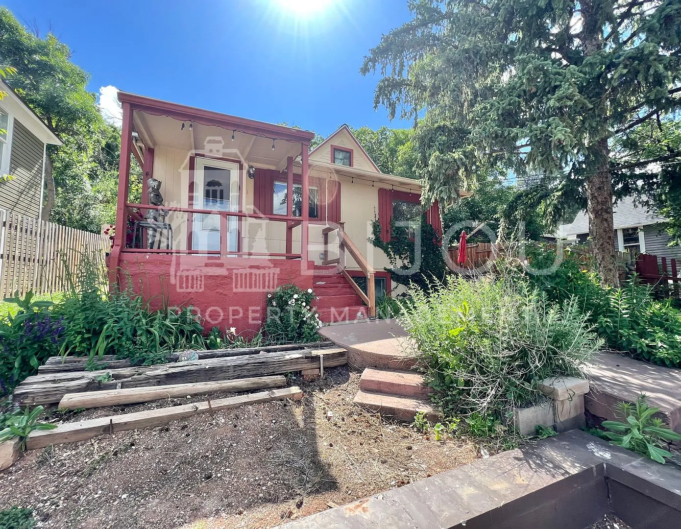 Charming Manitou Home — Photo 1
