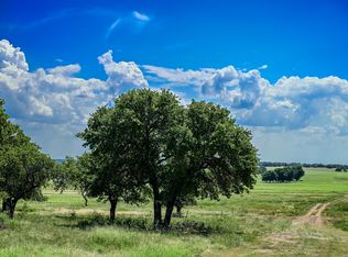 1 Pleasant Valley Rd, Bowie, TX 76230