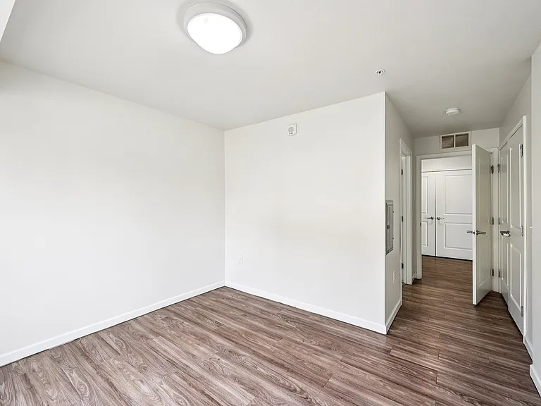 Valleyhigh Flats — Photo 16