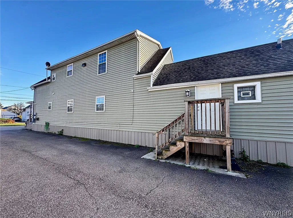 2 bed, 2.0 bath, 900 sqft, $1,100 — Photo 2
