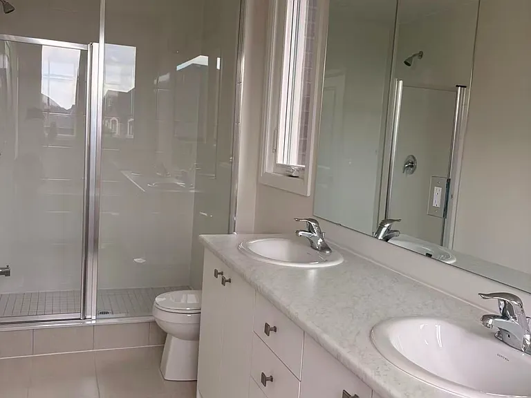 2909 Nakina St — Photo 9