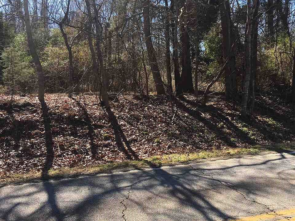 2nd image of 3251 Glenn Springs Rd