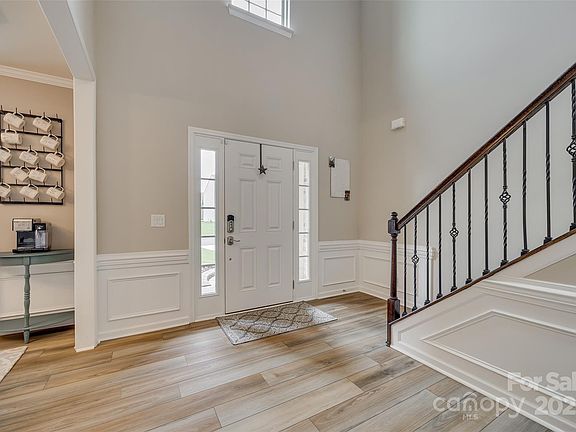 3rd image of 3959 Kestrel Ln