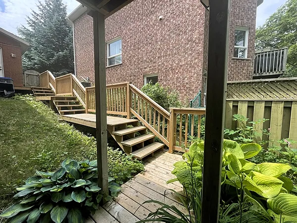 302 Livingstone St W #B — Photo 28