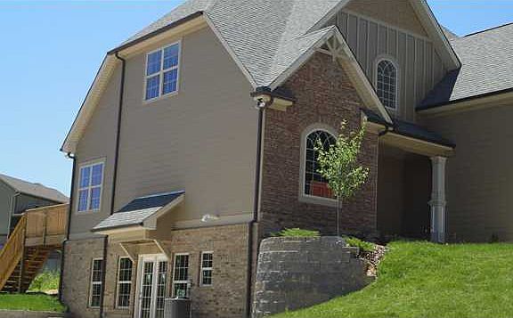2nd image of 8119 Burgundy Cir Unit 132