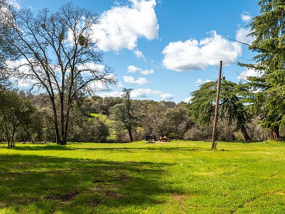 3rd image of 10925 Joeger Rd