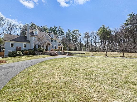 3rd image of 228 Mossman Rd