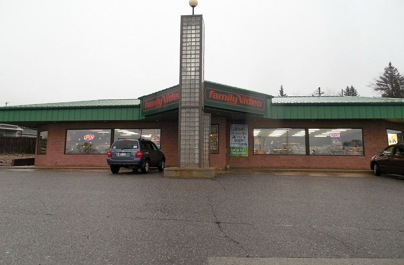 1st image of 901 S Stephenson Ave