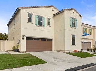 1032 W Buttercup Ln, Rialto, CA 92376