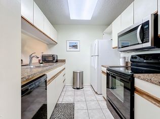 1 Plantation Dr APT 102, Vero Beach, FL 32966