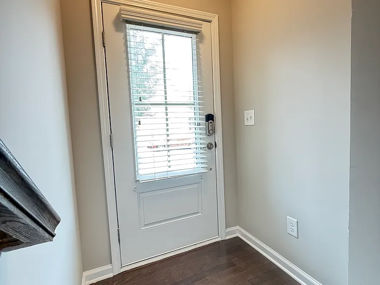2838 Village Park Bnd — Photo 5
