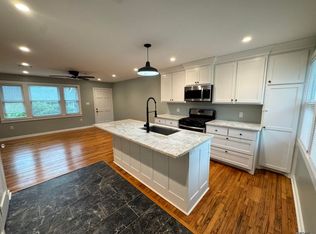 1548 S Acadian Thwy, Baton Rouge, LA 70808