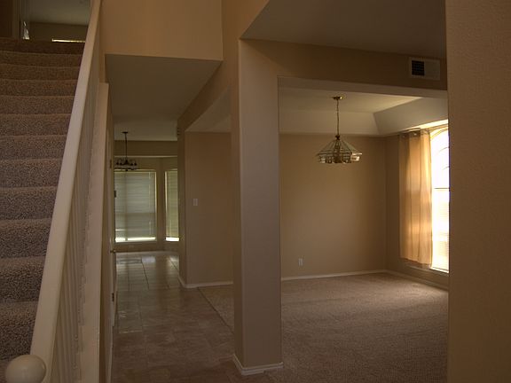 3rd image of 14210 Silverhollow