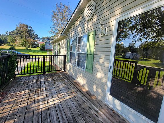 2nd image of 385 Rosedale Dr