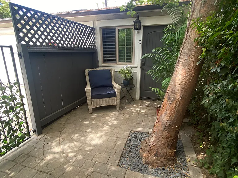 226 W De La Guerra St #C — Photo 1