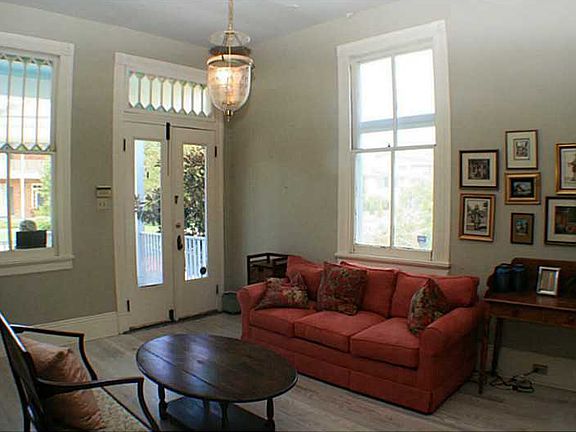 3rd image of 321 Hector Ave