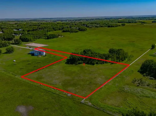 32103 Badger Rd, Rocky View County, AB T4C 0B6