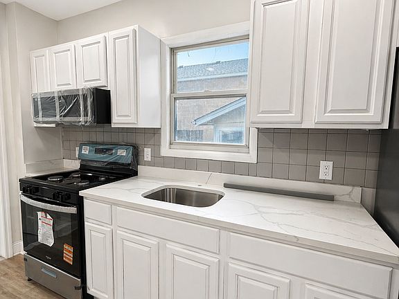2nd image of 215 Valley Rd APT 1