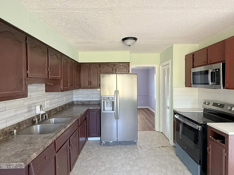 158 Lewis Ln — Photo 11
