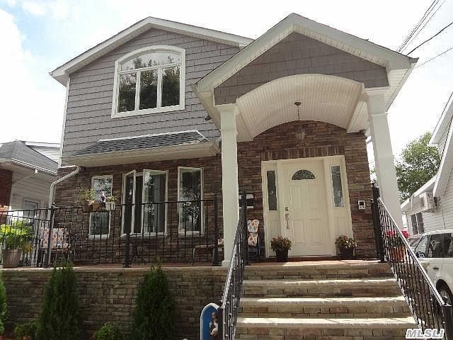 1st image of 15919 101st St