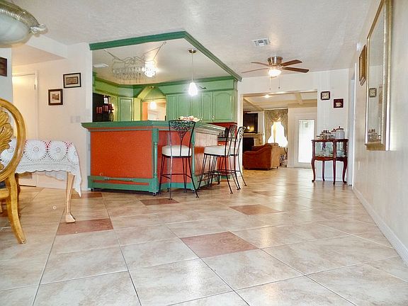 4th image of 319 3rd St