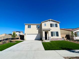 33044 Table Rock Dr, Winchester, CA 92596