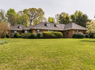 214 Westridge Dr, Burlington, NC 27215