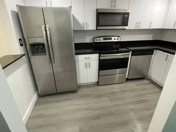 9365 Fontainebleau Blvd E, Miami, FL