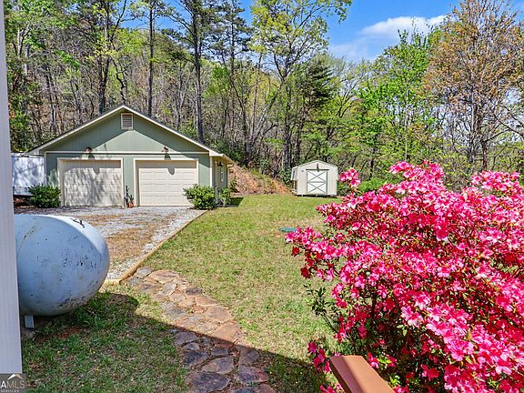 48th image of 542 Eastern Cross Ln