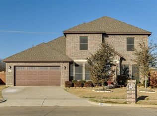 200 Canterbury Ct, Midlothian, TX 76065