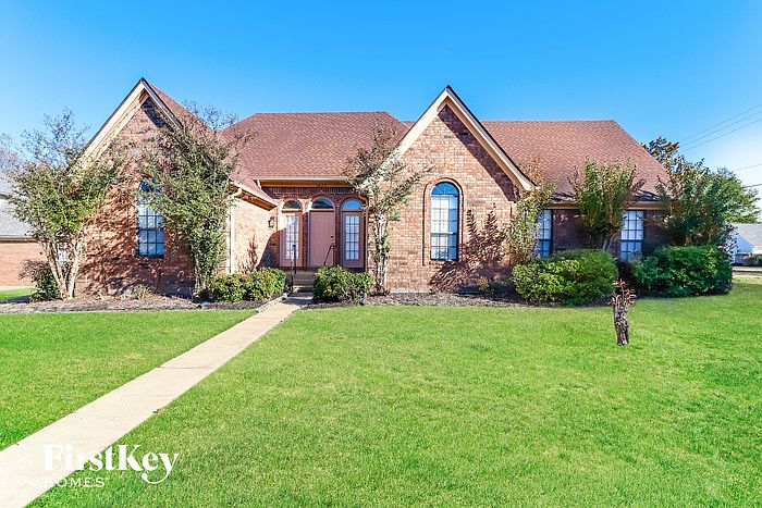 1st image of 3620 Country Lane Dr