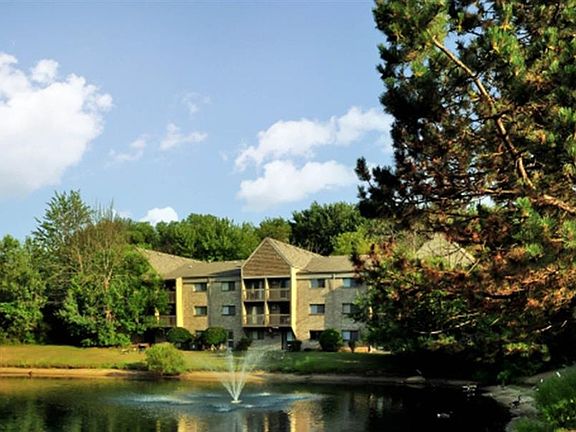 3rd image of 5310 Kellogg Woods Dr SE #5380-208