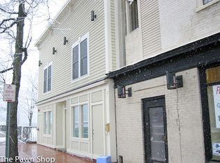 8 Main St APT B, Winooski, VT 05404