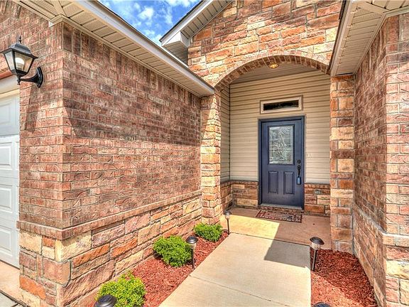 3rd image of 9640 Eli Dr