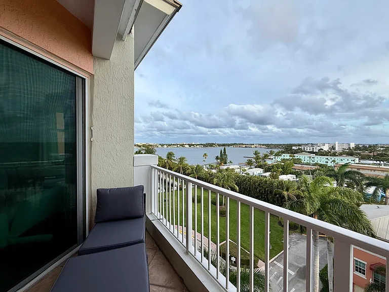 804 E Windward Way #Penthouse 15 — Photo 10