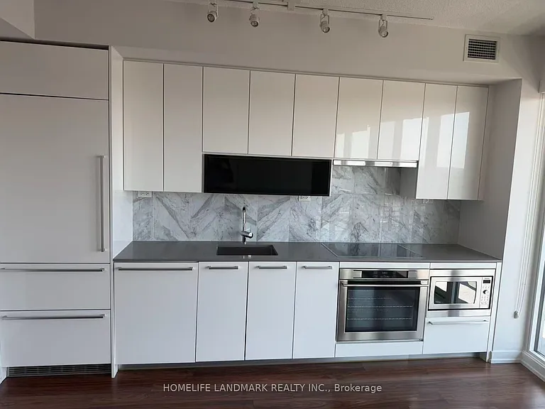 117 McMahon Dr #801 — Photo 2