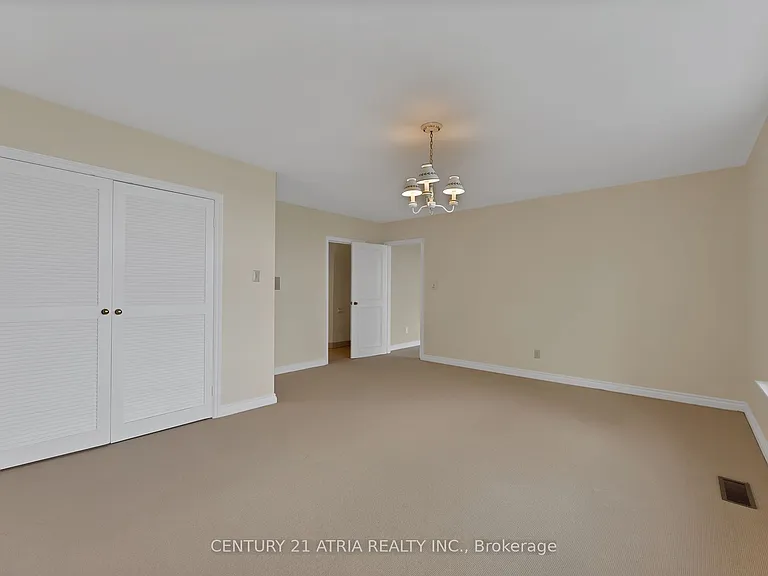 5 Hill Cres — Photo 20