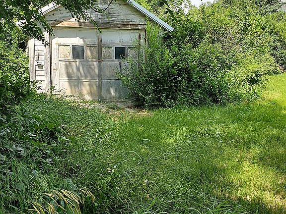5th image of 403 Kulass St
