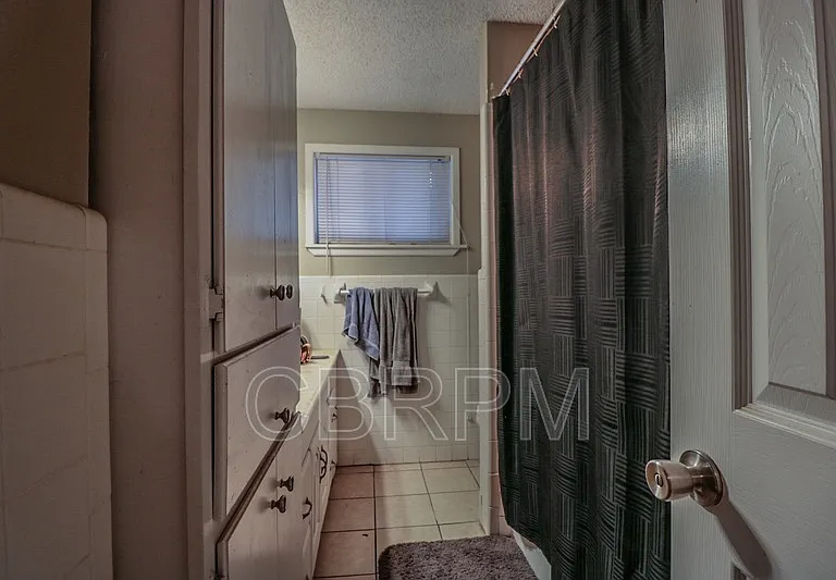 2837 66th St — Photo 7