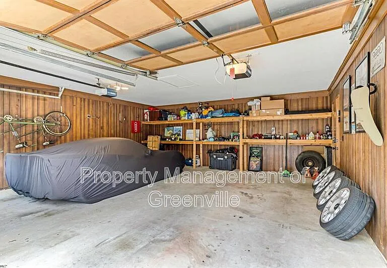 110 Kilkenney Ct — Photo 32