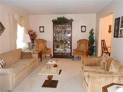 2nd image of 26653 Sweetbriar Dr