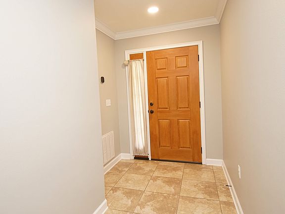4th image of 2905 Five Oaks Ln
