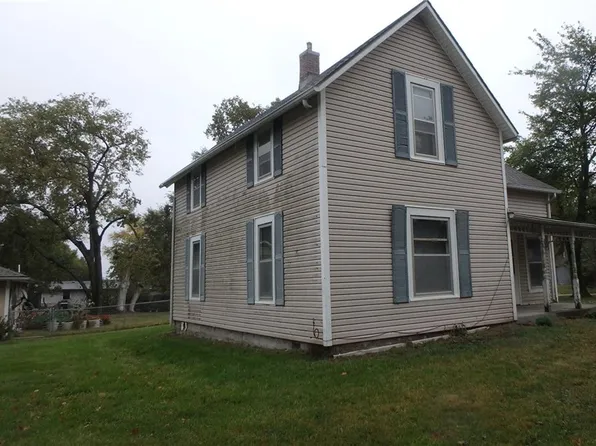 207 1st St, Winchester, KS 66097