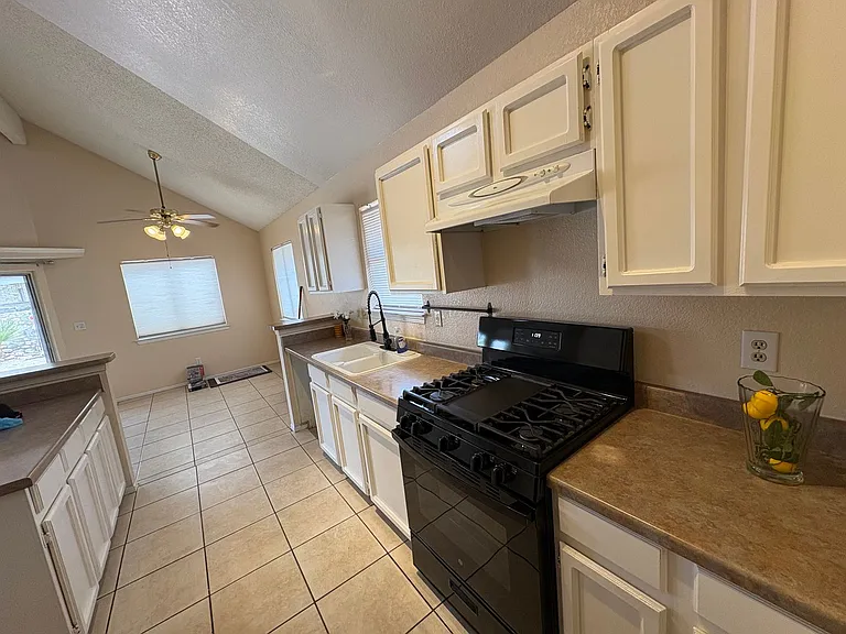7118 Golden Hawk Dr — Photo 6