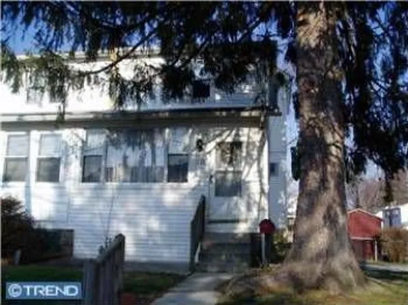 525 Garfield Ave, Folcroft, PA 19032