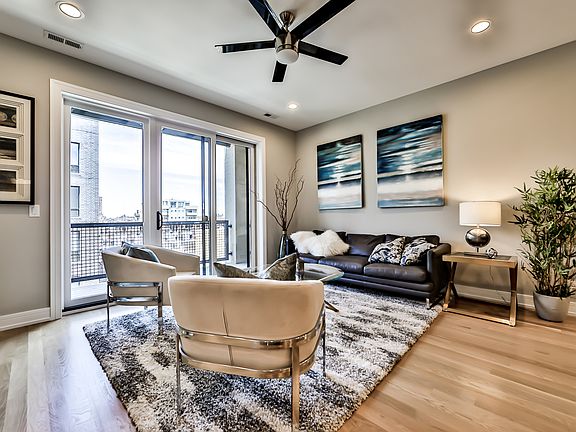 4th image of 680 N Milwaukee Ave #404