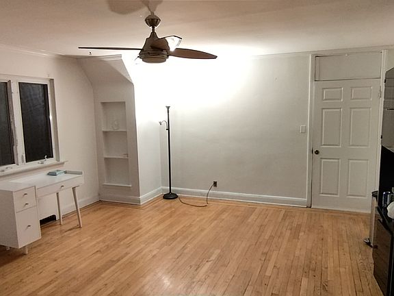 5th image of 63-45 Dieterle Cres