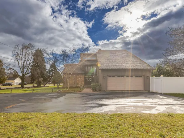 16 Delar Pkwy, Franklin Park, NJ 08823